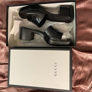 GUCCI Women's Rubber Slide Sandals